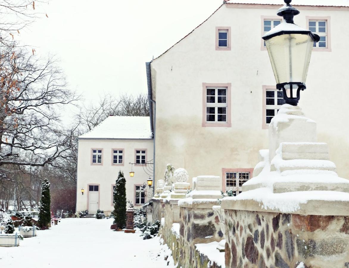 Event- Kultur & B&B Kunst Schloss Neuenhagen Uebernachten Im Denkmal บาด ไฟรเอนวาลเดอ ภายนอก รูปภาพ