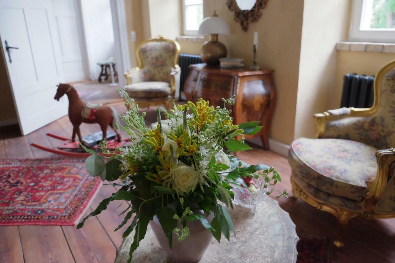 Event- Kultur & B&B Kunst Schloss Neuenhagen Uebernachten Im Denkmal บาด ไฟรเอนวาลเดอ ภายนอก รูปภาพ