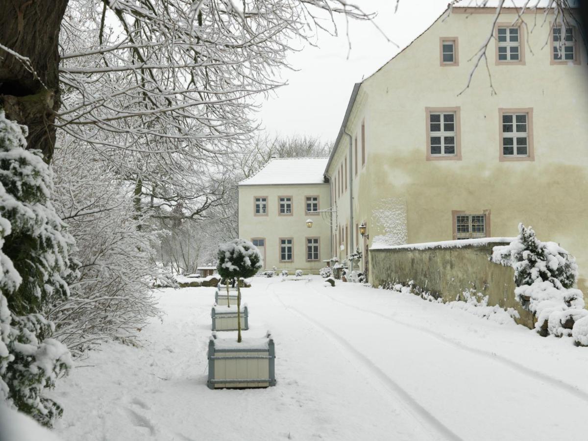 Event- Kultur & B&B Kunst Schloss Neuenhagen Uebernachten Im Denkmal บาด ไฟรเอนวาลเดอ ภายนอก รูปภาพ